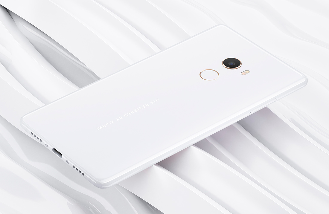 Новинки Xiaomi: крутой смартфон, экшн-камера и умный ночник